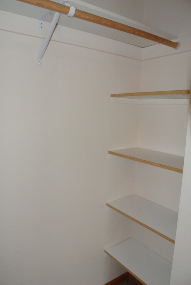 Building Photo - Corvallis Comfort & Convenience: Spacious 3-bedroom, 2.5 bath  Townhome