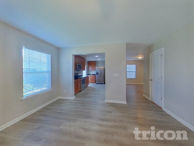 Building Photo - 377 Longfellows Ln