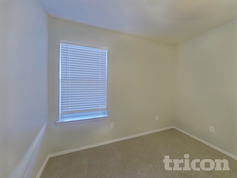 Building Photo - 10712 Braemoor Dr