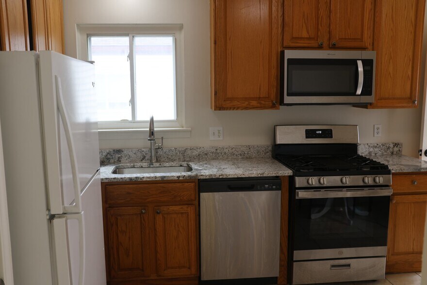 Building Photo - 20215 Vermander Ave