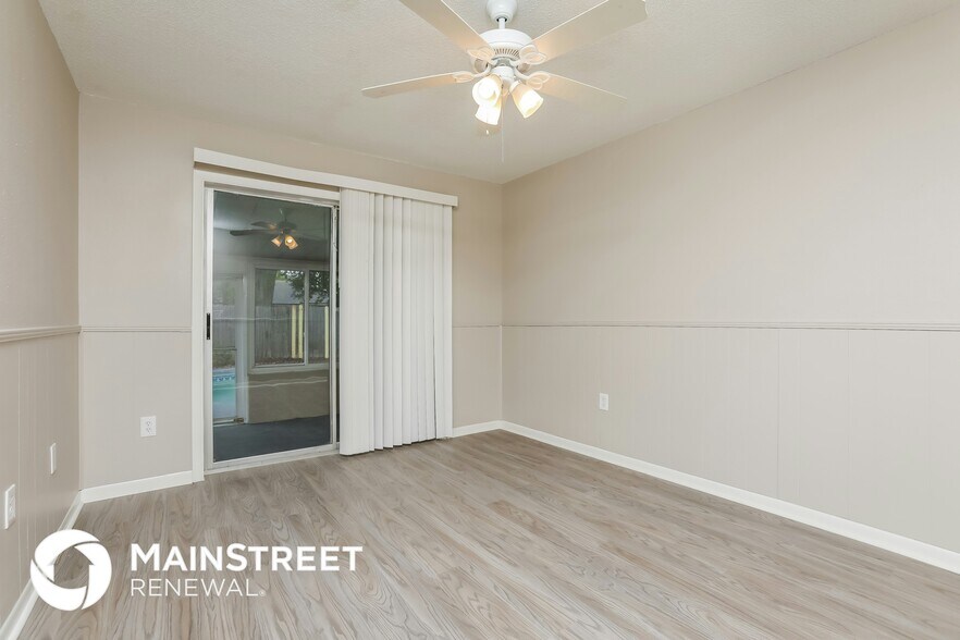 Building Photo - 605 Applewood Ave