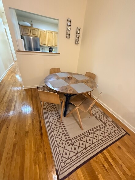 Building Photo - 295 Throop Ave