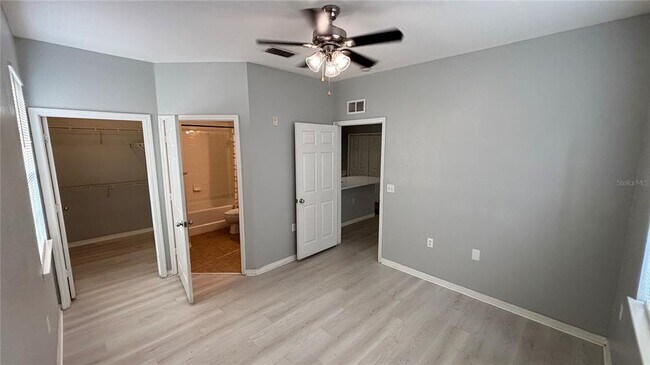 Building Photo - 8103 Lillies Way
