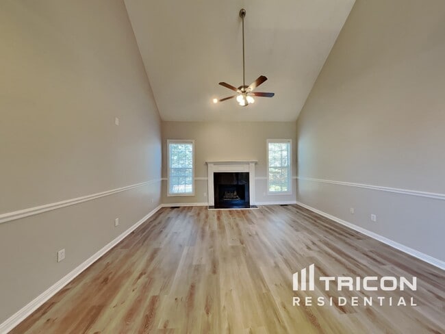 Building Photo - 105 Crooked Creek Ct