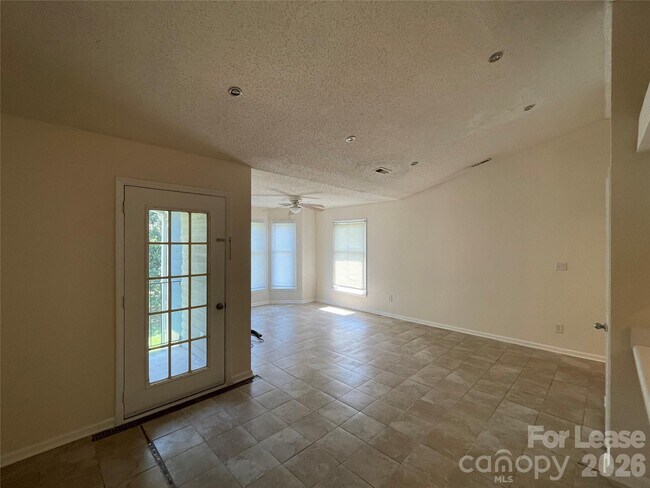 Building Photo - 7368 Rose Terrace Ct