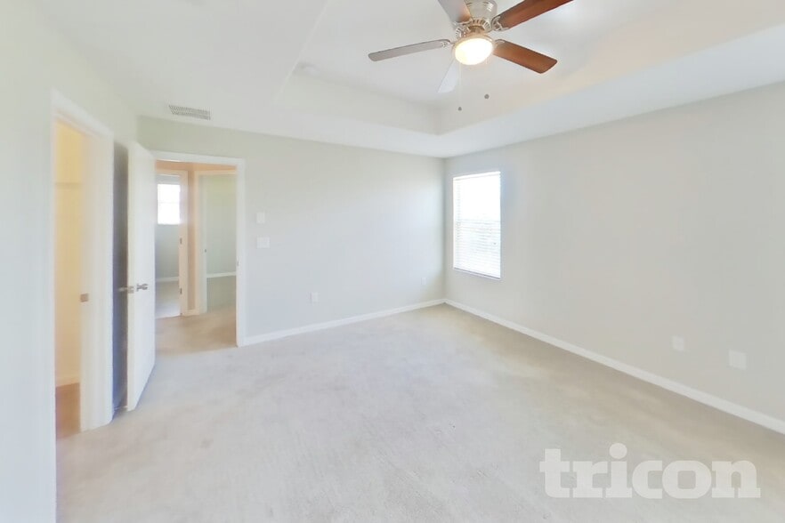 Building Photo - 13814 Crater Cir