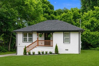 Building Photo - 2028 Hilburn Dr SE