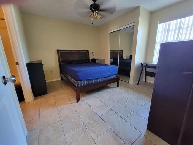 Building Photo - 3705 SW 27th St