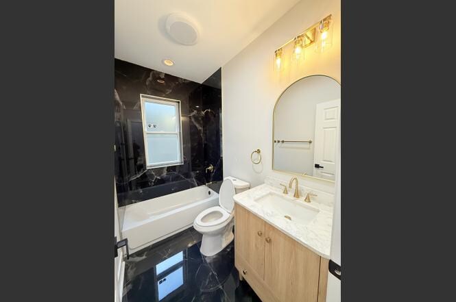Bathroom - 7718 S Bishop St