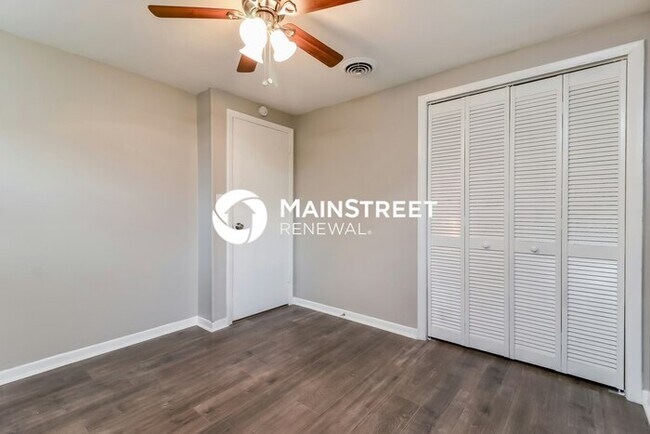 Building Photo - 3 Bedroom Pet-Friendly Home in Lutz, FL wi...