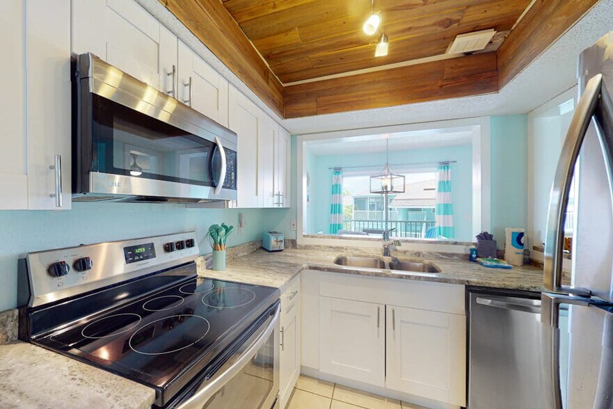 Building Photo - 205 Highland Ave