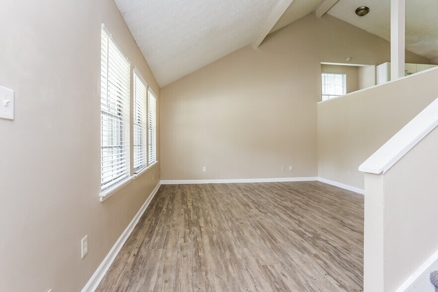 Building Photo - 900 Turtle Bend Ln