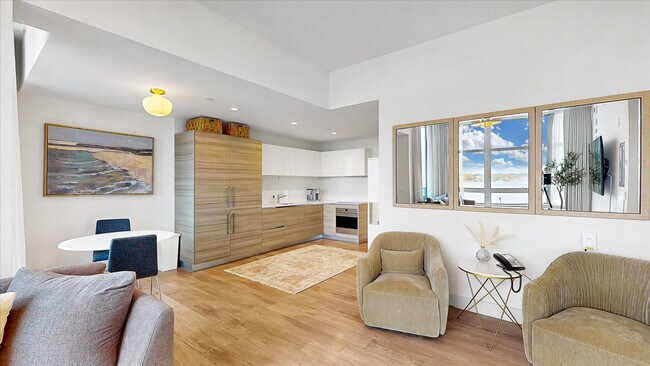 Building Photo - 777 N Ocean Dr