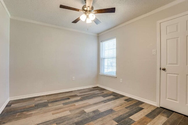 Building Photo - Beautiful Mansfield Home!