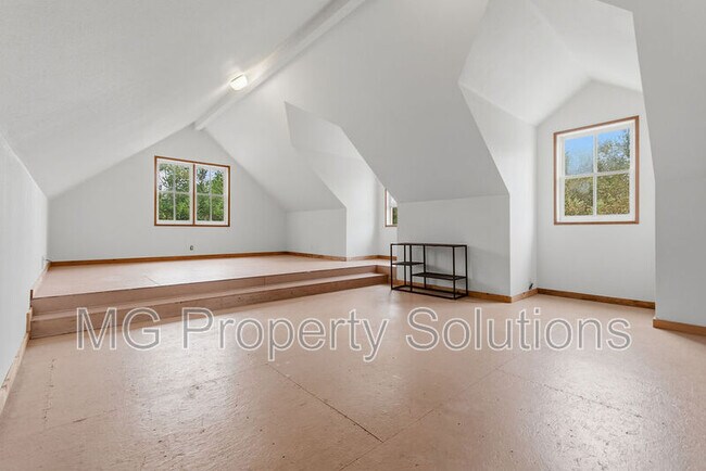 Building Photo - 5151 Nicasio Valley Rd