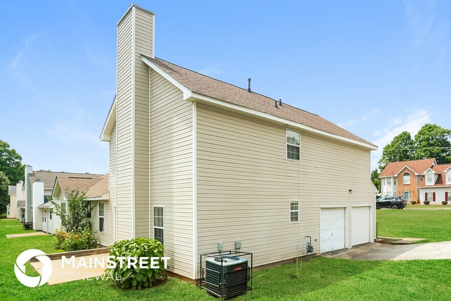 Building Photo - 200 Teak Ln