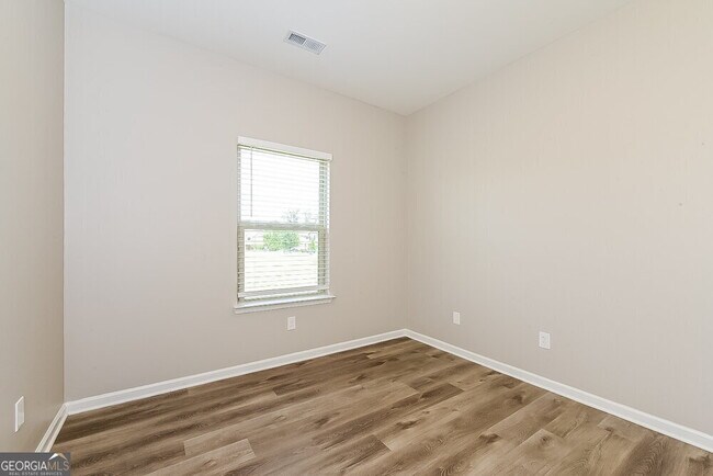 Building Photo - 175 Biscayne Terrace