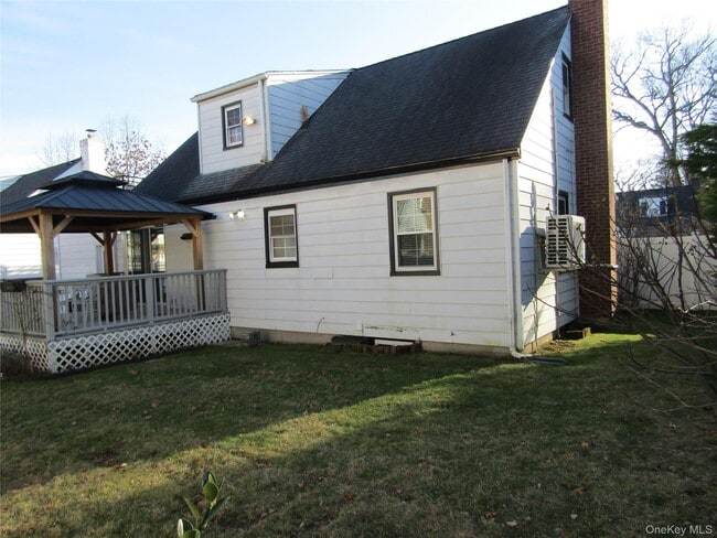 Building Photo - 321 Redmont Rd