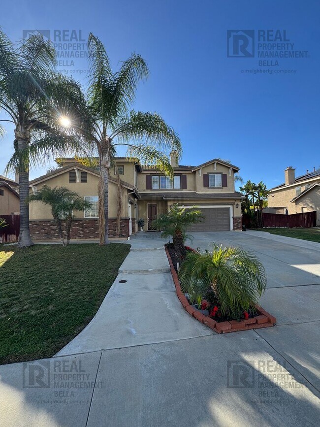 Building Photo - Spacious & Stylish 5-Bed, 3-Bath Home in Prime Murrieta Location