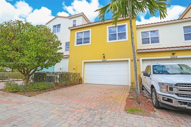 Building Photo - 12453 NW 17th Manor