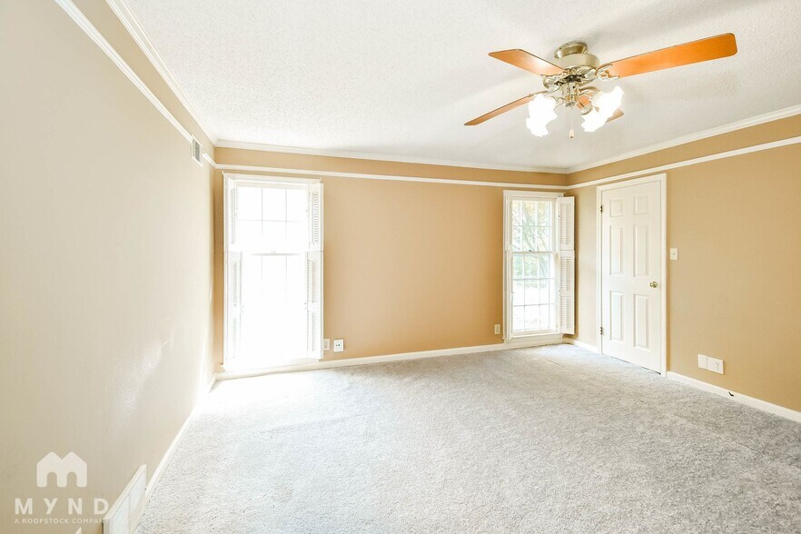 Building Photo - 2281 Webbing Dr