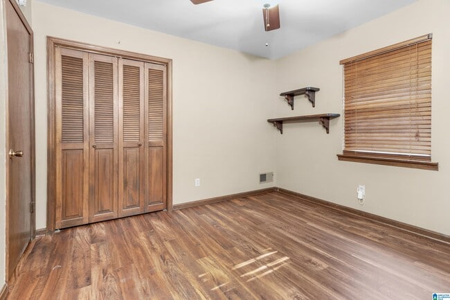 Building Photo - 1524 Highland Dr