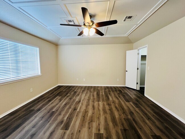Building Photo - Spacious 4 bed 2.5 bath in Union Schools