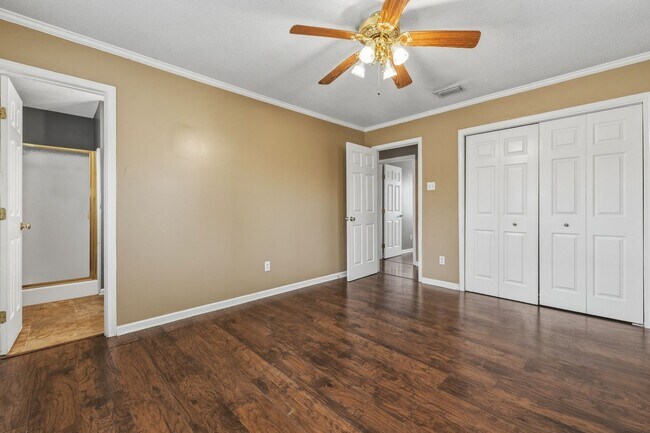 Building Photo - Nice 3 Bedroom 2 and a Half Bathroom House in Jacksonville, Arkansas