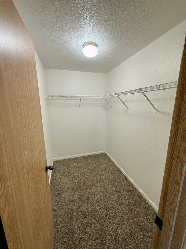 Building Photo - Newly Remodeled 3-Bed, 2.5-Bath Duplex for Rent in Longview