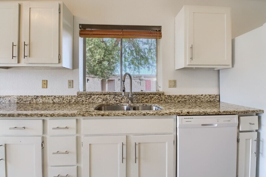 Building Photo - 18202 N 19th St