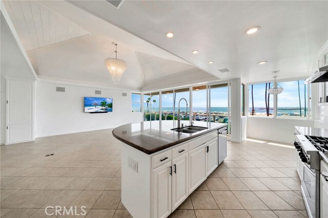 Building Photo - 3116 Breakers Dr