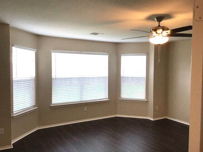 Building Photo - 1231 Liffey Dr