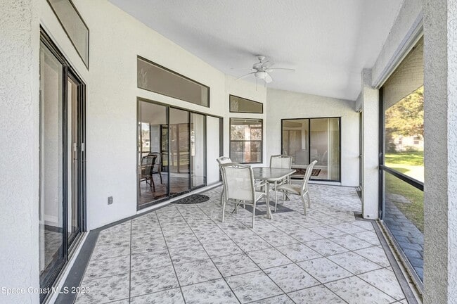 Building Photo - 3643 Bluefield Ave