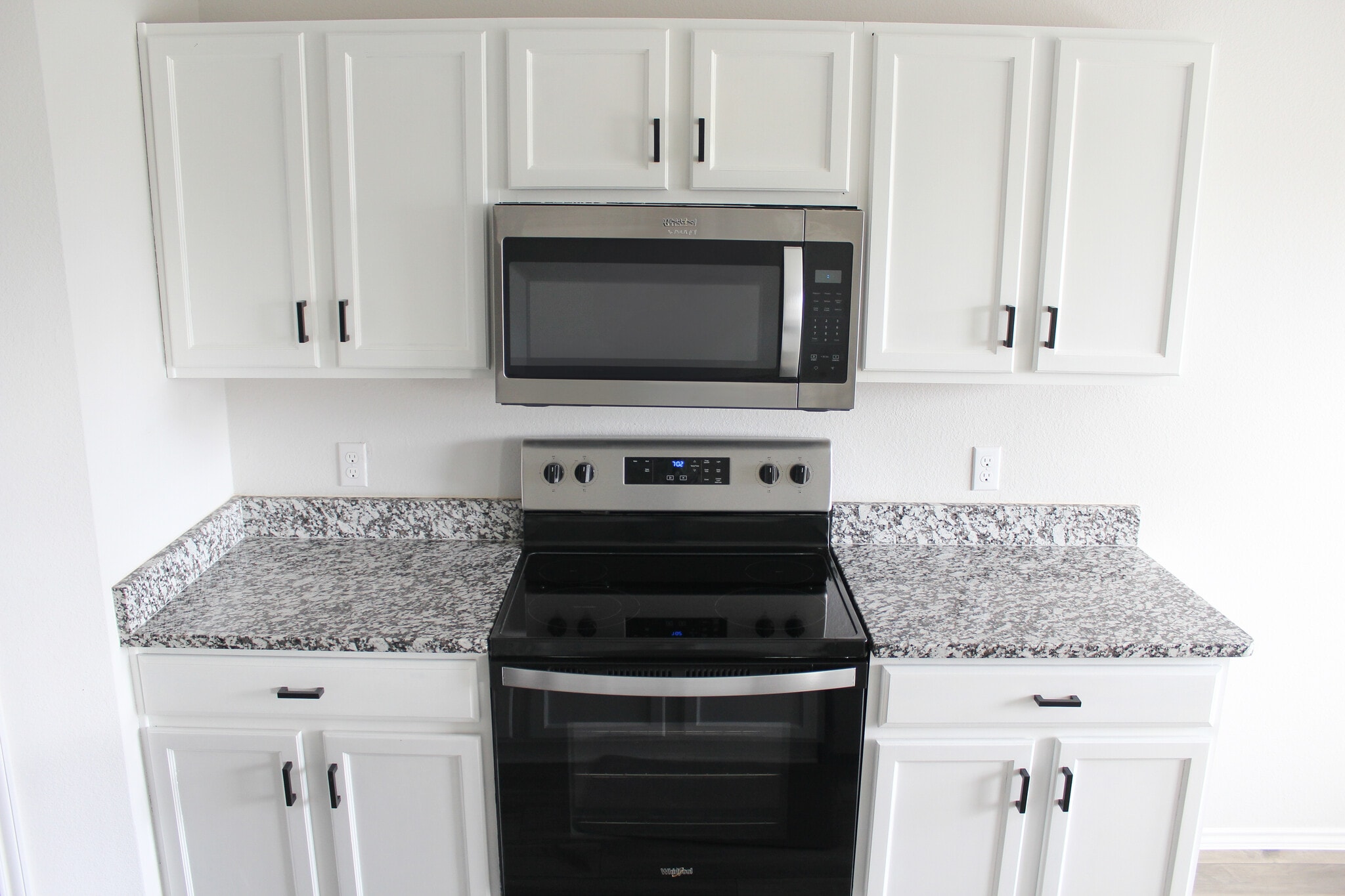 Building Photo - 1013 Velvet Ct