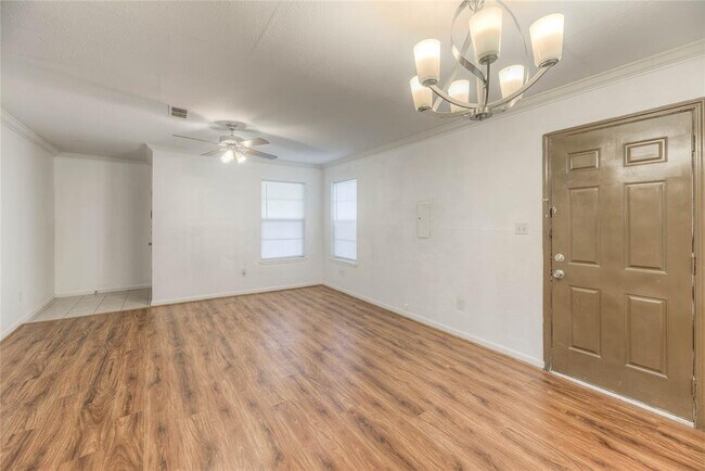 Building Photo - 150 Dogwood St