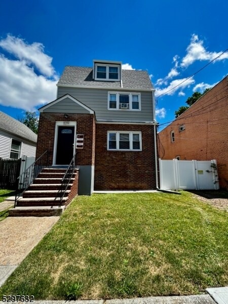 Primary Photo - 1019 Rivington St