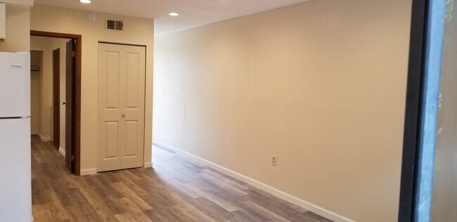 Building Photo - 3281 Kennett Sq