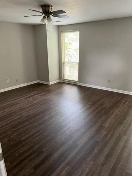 Building Photo - 1130 Riverbend Club Dr SE