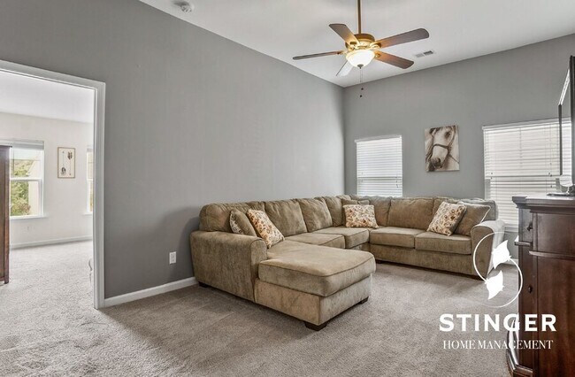 Building Photo - 100 Sago Palm Dr