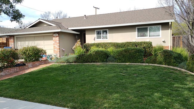 Building Photo - 1463 Dentwood Dr