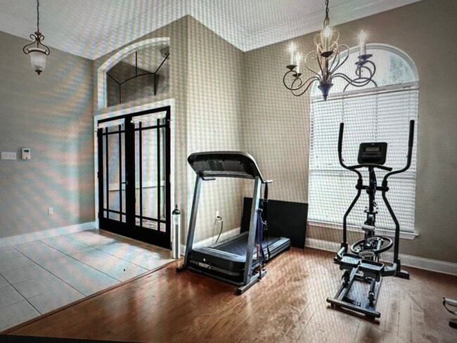 Building Photo - 25 Oak Tree Dr