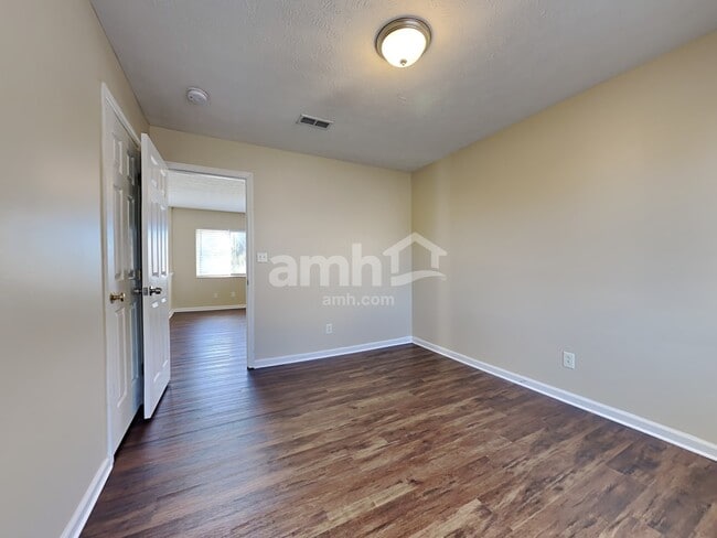 Building Photo - 10399 Peacock Ln