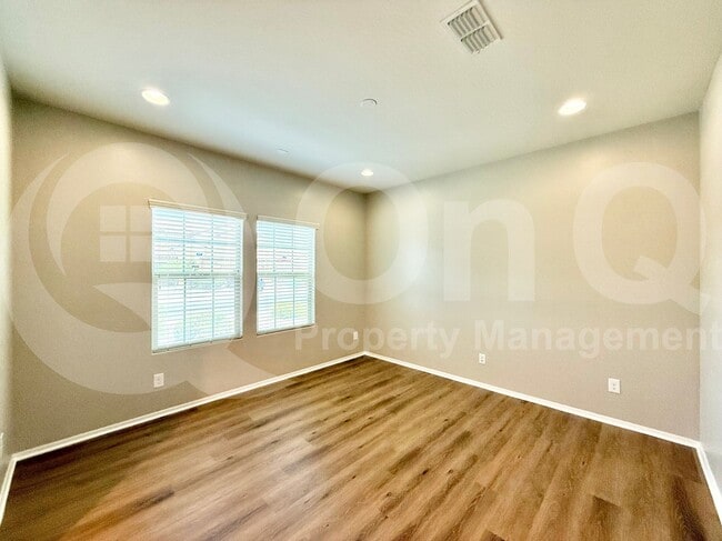 Building Photo - 10831 W Bronco Trail