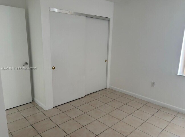 Building Photo - 9300 W Flagler St