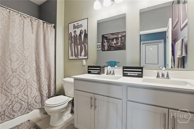 Building Photo - 203 Merganser Dr