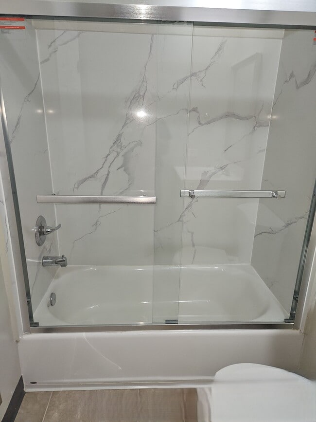 Building Photo - 8936 Cedros Ave