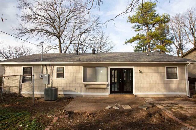 Building Photo - 304 Timberline Dr