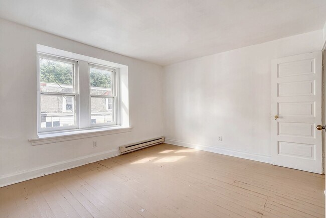 Building Photo - 2120 Penn St