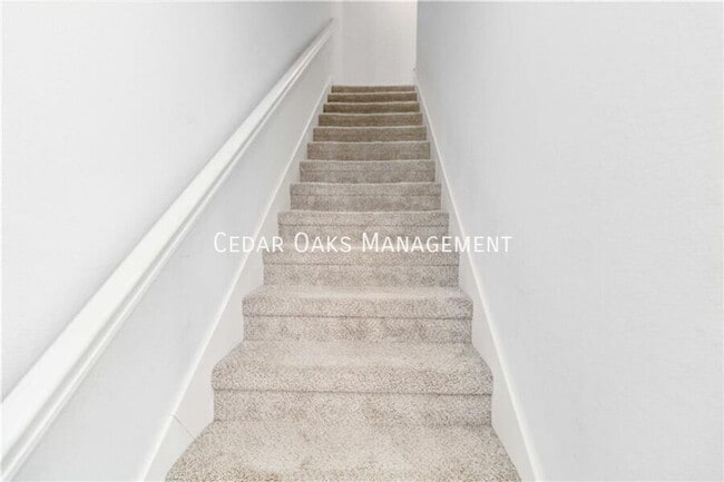 Building Photo - 645 Sugar Creek Rd