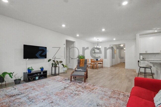 Building Photo - 12743 Blueblanc Way